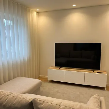 בית נופש Brittos Lovely - Family Vila Nova de Famalicão